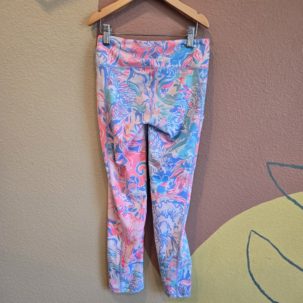 Lilly Pulitzer Luxletic Weekender Floral Midi Crops XS - Picture 9 of 12